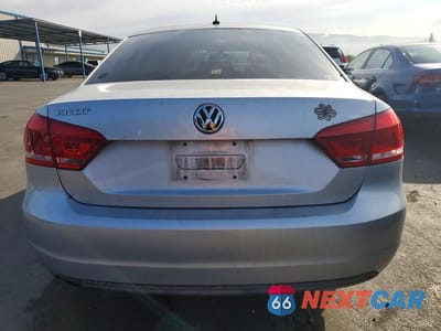 Zdjęcie 6 z 12 samochodu: 2014 VOLKSWAGEN PASSAT S VIN:1VWAP7A33EC019047 - miniatura