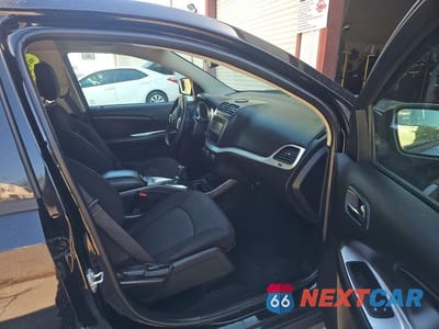 Piąte zdjęcie samochodu w środku: 2016 DODGE JOURNEY SE VIN:3C4PDDAG1GT102118 - miniatura