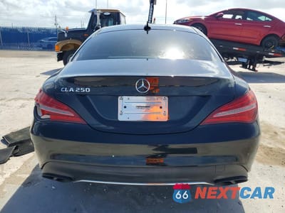 Zdjęcie 6 z 12 samochodu: 2018 MERCEDES-BENZ CLA 250 VIN:WDDSJ4EB5JN571663 - miniatura