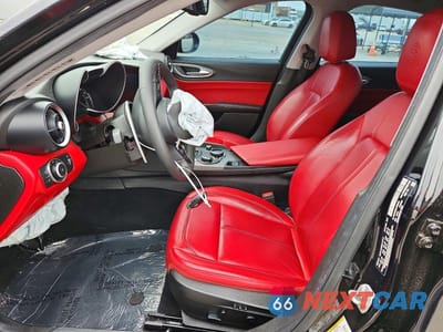 Zdjęcie 7 z 12 samochodu: 2018 ALFA ROMEO GIULIA Q4 VIN:ZARFAEDN1J7588192 - miniatura