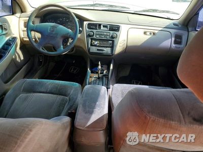 Zdjęcie 8 z 12 samochodu: 2000 HONDA ACCORD VIN:1HGCG567XYA073829 - miniatura
