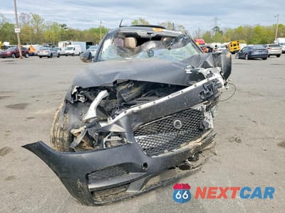 Piąte zdjęcie samochodu w środku: 2018 JAGUAR F-PACE PREMIUM VIN:SADCJ2GX5JA237012 - miniatura