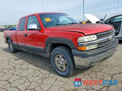 Czwarte zdjęcie samochodu z boku: 2002 CHEVROLET SILVERADO K1500 VIN:1GCEK19T22E210852 - miniatura