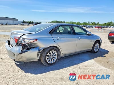 Trzecie zdjęcie samochodu z tyłu: 2017 TOYOTA CAMRY LE VIN:4T1BF1FK2HU666833 - miniatura