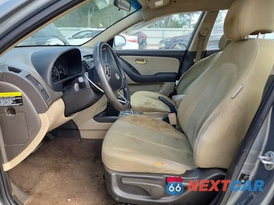 Zdjęcie 7 z 12 samochodu: 2010 HYUNDAI ELANTRA GLS VIN:KMHDU4ADXAU981460 - miniatura