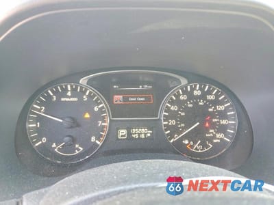 Zdjęcie 9 z 12 samochodu: 2015 NISSAN PATHFINDER SV VIN:5N1AR2MN3FC649029 - miniatura