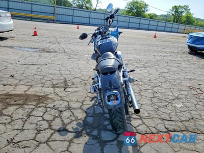 Czwarte zdjęcie samochodu z boku: 2007 HARLEY-DAVIDSON XL883 C VIN:1HD4CP2127K411971 - miniatura