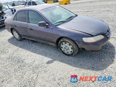 Czwarte zdjęcie samochodu z boku: 1999 HONDA ACCORD LX VIN:JHMCG5641XC051076 - miniatura