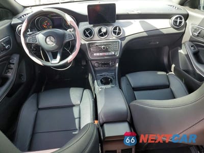Zdjęcie 8 z 12 samochodu: 2018 MERCEDES-BENZ CLA 250 VIN:WDDSJ4EB7JN592871 - miniatura