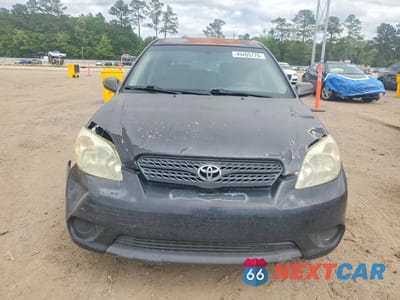 Piąte zdjęcie samochodu w środku: 2005 TOYOTA COROLLA MATRIX XR VIN:2T1KR32E95C318897 - miniatura