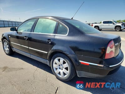Drugie zdjęcie samochodu z przodu: 2003 VOLKSWAGEN PASSAT GLX VIN:WVWRH63BX3P456177 - miniatura