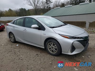 Czwarte zdjęcie samochodu z boku: 2018 TOYOTA PRIUS PRIME PREMIUM VIN:JTDKARFP3J3088234 - miniatura
