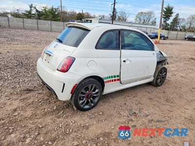 Trzecie zdjęcie samochodu z tyłu: 2018 FIAT 500 POP VIN:3C3CFFKH8JT425654 - miniatura