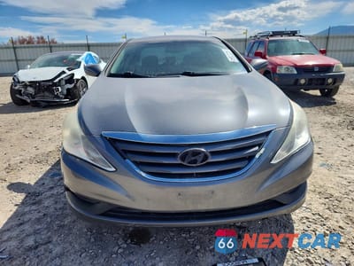 Piąte zdjęcie samochodu w środku: 2014 HYUNDAI SONATA GLS VIN:5NPEB4AC8EH830932 - miniatura