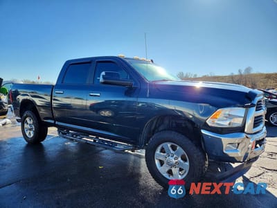 Czwarte zdjęcie samochodu z boku: 2015 RAM 2500 SLT VIN:3C6UR5DL4FG682529 - miniatura