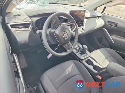 Zdjęcie 8 z 13 samochodu: 2026 TOYOTA COROLLA CROSS LE VIN:7MUCAAAG7TV155079 - miniatura