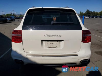 Zdjęcie 6 z 12 samochodu: 2010 PORSCHE CAYENNE S VIN:WP1AB2AP2ALA50693 - miniatura