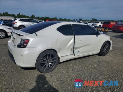 Trzecie zdjęcie samochodu z tyłu: 2015 SCION TC BASE VIN:JTKJF5C73FJ012874 - miniatura