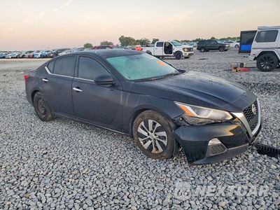 Czwarte zdjęcie samochodu z boku: 2019 NISSAN ALTIMA 2.5 S VIN:1N4BL4BV0KC230015 - miniatura