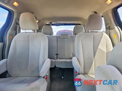 Zdjęcie 10 z 13 samochodu: 2013 TOYOTA SIENNA LE VIN:5TDJK3DC0DS063073 - miniatura