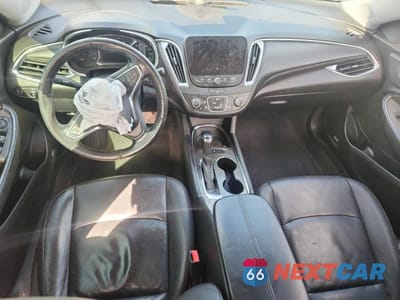 Zdjęcie 8 z 12 samochodu: 2018 CHEVROLET MALIBU LT VIN:1G1ZD5ST2JF286084 - miniatura