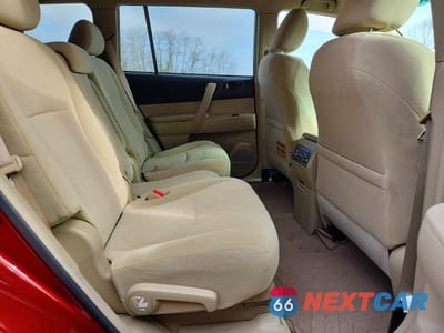 Zdjęcie 11 z 13 samochodu: 2010 TOYOTA HIGHLANDER BASE VIN:5TDBK3EH5AS003204 - miniatura