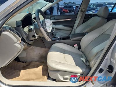Zdjęcie 7 z 12 samochodu: 2010 INFINITI G37 SEDAN BASE VIN:JN1CV6AP5AM200852 - miniatura