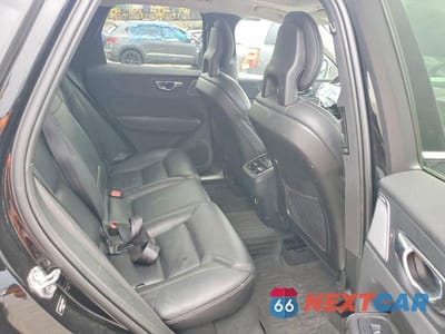 Zdjęcie 11 z 13 samochodu: 2018 VOLVO XC60 T6 VIN:LYVA22RLXJB106032 - miniatura