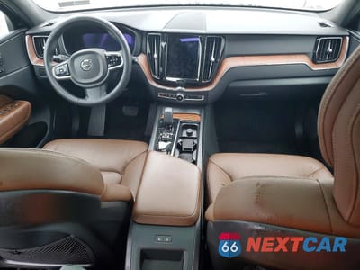 Zdjęcie 8 z 13 samochodu: 2023 VOLVO XC60 PLUS VIN:YV4L12RN4P1336210 - miniatura