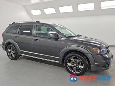 Czwarte zdjęcie samochodu z boku: 2017 DODGE JOURNEY CROSSROAD VIN:3C4PDCGG8HT536068 - miniatura