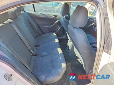Zdjęcie 10 z 12 samochodu: 2013 VOLKSWAGEN JETTA BASE VIN:3VW2K7AJ4DM375537 - miniatura