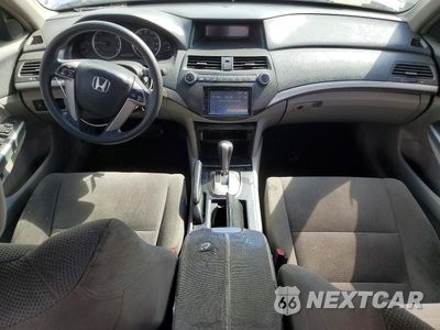 Zdjęcie 8 z 13 samochodu: 2009 HONDA ACCORD EX VIN:1HGCP26749A158181 - miniatura