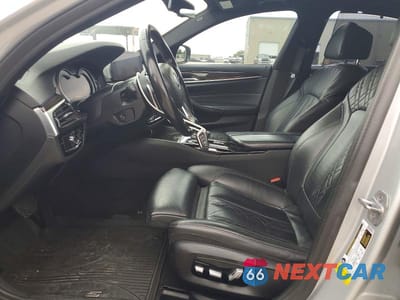 Zdjęcie 7 z 12 samochodu: 2019 BMW 540 I VIN:WBAJE5C57KWW11926 - miniatura