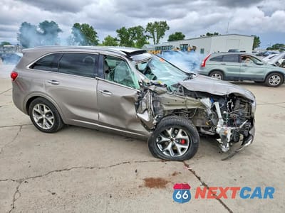 Czwarte zdjęcie samochodu z boku: 2016 KIA SORENTO SX V6 VIN:5XYPK4A51GG131601 - miniatura