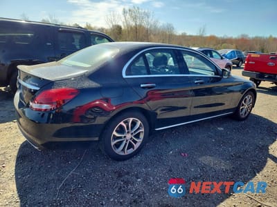 Trzecie zdjęcie samochodu z tyłu: 2016 MERCEDES-BENZ C 300 4MATIC VIN:55SWF4KB3GU123753 - miniatura