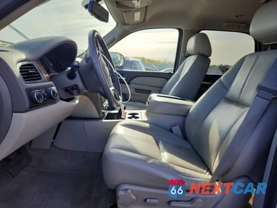 Zdjęcie 7 z 11 samochodu: 2014 CHEVROLET TAHOE K1500 LT VIN:1GNSKBE08ER198859 - miniatura