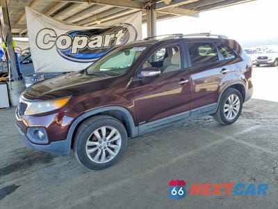 2011 KIA SORENTO BASE 5XYKTDA24BG173279 - główne zdjęcie licytacji z USA - miniatura