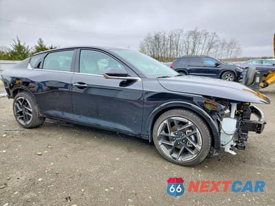 Czwarte zdjęcie samochodu z boku: 2025 KIA K4 GT-LINE VIN:3KPFW4DE0SE128481 - miniatura