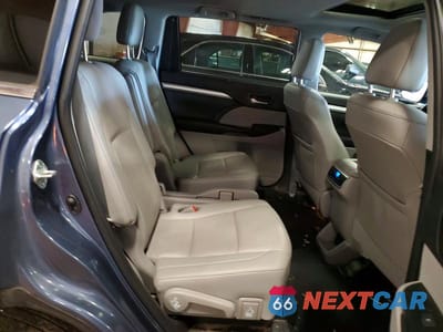 Zdjęcie 11 z 13 samochodu: 2019 TOYOTA HIGHLANDER XLE VIN:5TDJZRFH4KS917700 - miniatura