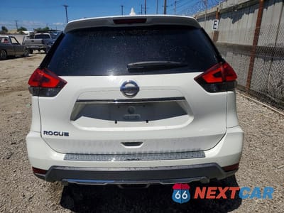 Zdjęcie 6 z 14 samochodu: 2017 NISSAN ROGUE SV VIN:5N1AT2MN6HC799625 - miniatura
