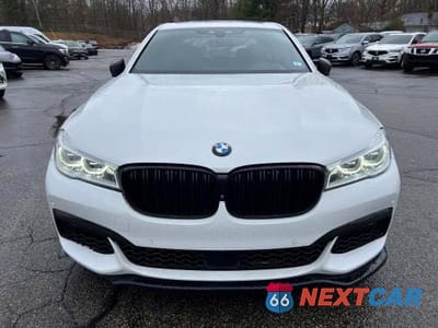 Zdjęcie 10 z 12 samochodu: 2017 BMW 750 XI VIN:WBA7F2C38HG423052 - miniatura