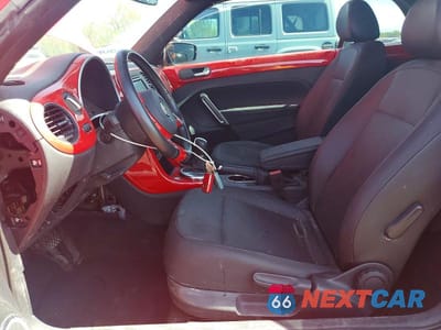 Zdjęcie 7 z 12 samochodu: 2018 VOLKSWAGEN BEETLE S VIN:3VW5DAAT5JM505598 - miniatura