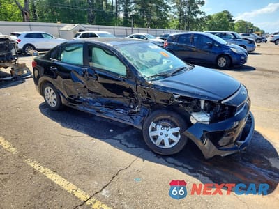 Czwarte zdjęcie samochodu z boku: 2021 KIA RIO S VIN:3KPA24AD1ME406082 - miniatura