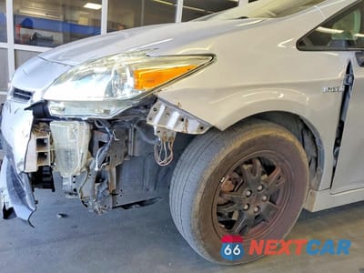 Zdjęcie 12 z 13 samochodu: 2014 TOYOTA PRIUS ONE VIN:JTDKN3DUXE1781555 - miniatura