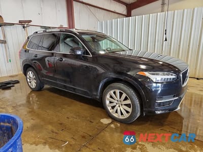 Czwarte zdjęcie samochodu z boku: 2016 VOLVO XC90 T6 VIN:YV4A22PK0G1041327 - miniatura