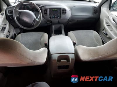 Zdjęcie 8 z 12 samochodu: 2002 FORD EXPEDITION XLT VIN:1FMRU15W52LA06470 - miniatura
