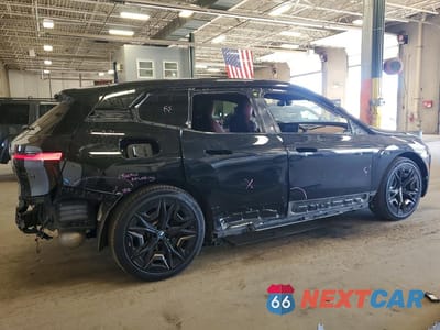 Trzecie zdjęcie samochodu z tyłu: 2023 BMW IX M60 VIN:WB533CF00PCM70871 - miniatura