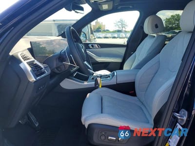 Zdjęcie 7 z 13 samochodu: 2025 BMW X5 XDRIVE50E VIN:5UX43EU09S9Z63380 - miniatura