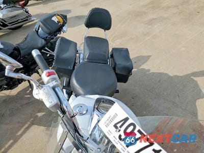 Piąte zdjęcie samochodu w środku: 2017 SUZUKI VL800 VIN:JS1VS55A4H2100207 - miniatura