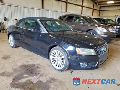 Czwarte zdjęcie samochodu z boku: 2011 AUDI A5 PREMIUM PLUS VIN:WAULFAFH1BN011090 - miniatura